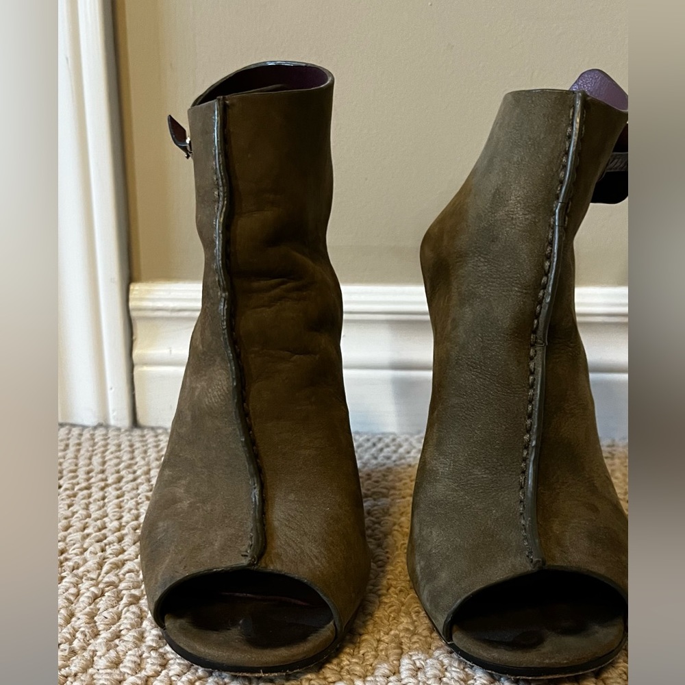 Army green suede Coach sandal 7.5